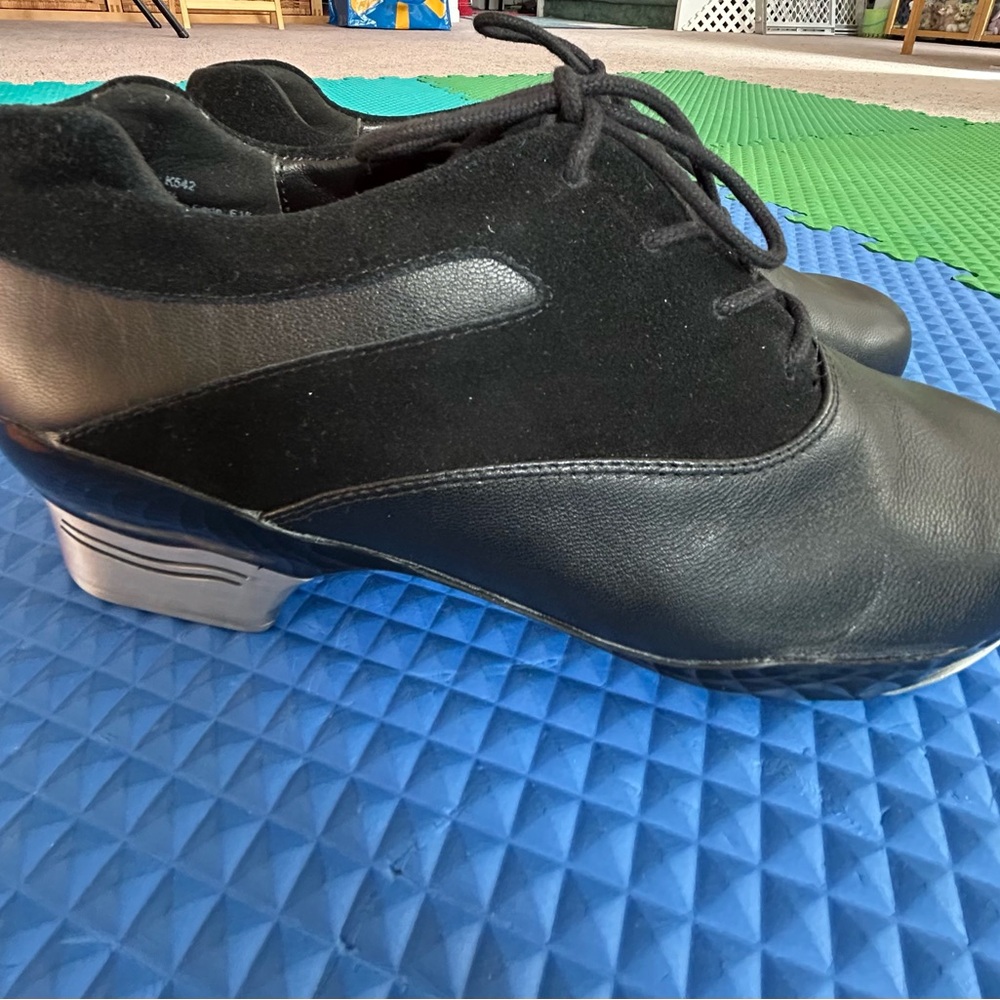 Capezio TapSonic tap shoes size 8.5 beautiful suede and leather upper